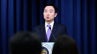 윤 대통령 “국민연금 수익률 높이기 위한 특단의 대책 마련하라”