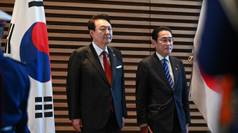 美 언론 “한일관계 개선 환영·한미일 협력 강화 기대”