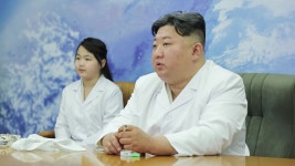 국정원 “김정은, 위성 발사 현지 참관 추정…체중 140kg대”…정보위는 파행