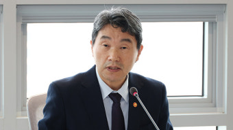 이주호 부총리 ‘교권 확립’ 논의 교사 간담회 개최