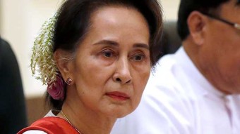 미얀마 아웅산 수치, 가택연금 전환설…BBC “이미 교도소 나와”