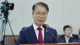 고용부 장관, “노조·사용자 담합…사용자의 노조운영비 원조 투명화”