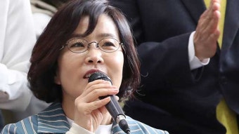 가수 이선희 검찰 송치…“법인카드 사적 유용”