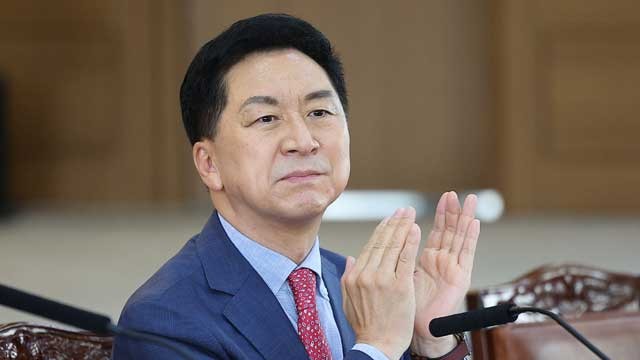 국민의힘, 전한길씨와의 배신자 논란으로 내부 갈등 시달려
