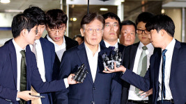 민주당 “이재명 영장 기각 판단 환영…검찰 독재정권에 경종”