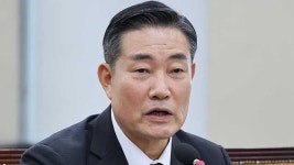 신원식 “쿠데타 옹호·‘문재인 겨냥 과격’ 발언 사과…유감 표명”