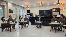 초급간부 관사에 곰팡이·결로…안보실장 “복무여건 개선에 최선”