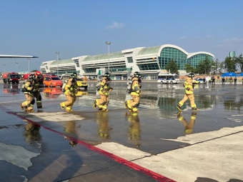 국토부, 무안공항 추락 사고 대응에 중앙사고수습본부 설치 및 현장 조사 본격화