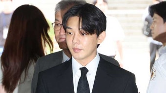 “유아인, 아버지·누나 이름으로 수면제 처방”…‘공범 만들기’ 정황도