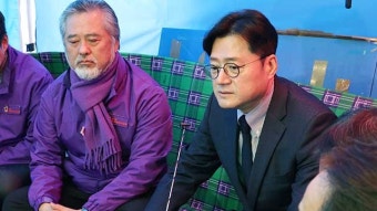 이태원 유족 만난 홍익표 “12월 임시국회서 특별법 처리할 것”