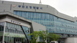 부천IC 입구 도로에 쓰러진 보행자, 트럭에 깔려 숨져