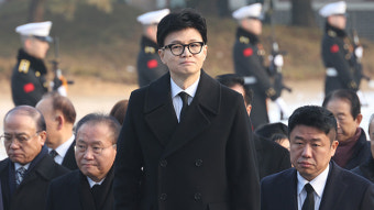 한동훈, 현충원 참배…“동료 시민과 대한민국 미래 만들겠다”