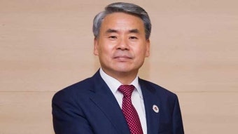 [단독] 이종섭 주호주대사 출국 연기…부임 시기 다시 조율