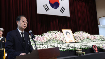 한 총리 “큰 정치인의 한 시대와 이별…김영삼 대통령·손명순 여사 기억할 것”