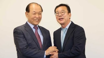황우여, 홍철호 정무수석 만나 “민의 반영에 문제 없도록 힘 합치자”