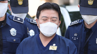 ‘SG증권발 주가조작’ 라덕연 보석 석방…구속 1년만