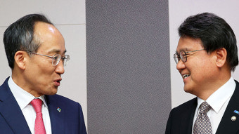 황운하 “‘윤 대통령-조국 회동’ 역할해달라”“…추경호 ”큰 틀서 같은 생각“