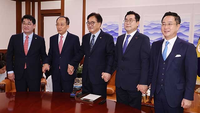 윤석열 대통령, 김건희 여사 특검법과 채 상병 특검법 거부권 행사: 국회 재의 요구 절차 진행