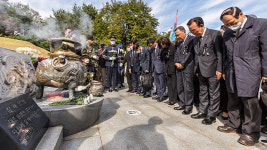박정희 45주기 추도식…국민의힘 지도부 참석