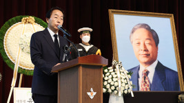 민주, “고 김영삼, 민주주의 역사에 족적 남긴 거목” 추모