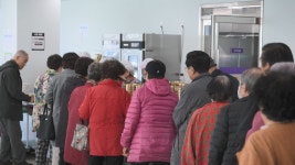 어르신 식사하셨어요? [더 보다]