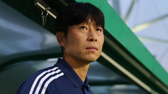 전북 현대, 김두현과의 계약 해지... 새로운 도약 모색