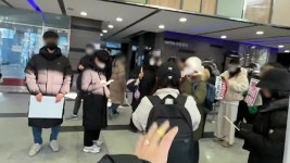 ‘윤 방어권’ 안건 상정 앞두고 인권위에 윤 지지자 몰려와…경찰 배치