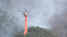 지리산국립공원 방향으로 산불 번져…주민·관광객 대피명령