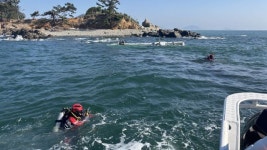 전북 군산 앞바다에서 어선 침수…“인명 피해 없어”