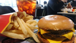 5년 새 먹거리 물가 20% 넘게 상승…김밥·햄버거 40% 가까이↑