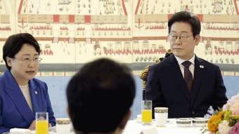 야 5당 지도부 오찬서 ‘조국 사면’ 건의 나와…“이 대통령, 즉답 안 해”