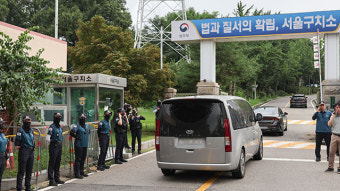 특검, 윤석열 전 대통령 ‘2차 체포 시도’…서울구치소 진입