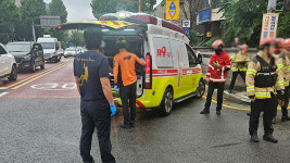 서울 용산구서 스쿨버스가 횡단보도 덮쳐…3명 부상