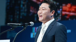 싸이 소속사 “수면제 대리수령 명백한 과오…대리 처방은 없어”