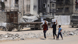 이스라엘 가자시티 고층건물 폭격…주민에겐 “대피” 경고