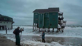 미국 동부연안 폭풍 상륙에 일부 주 비상사태 선포…항공편 지연