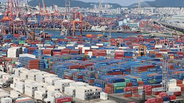 10월 수출 ‘역대 최대’…반도체·선박이 이끌었다