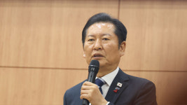 정청래 “민주주의 전진 위해 내년 지방선거 승리해야”