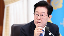 이 대통령 “댓글조작, 민주주의 위협 행위…각별한 경각심 갖고 챙겨야”