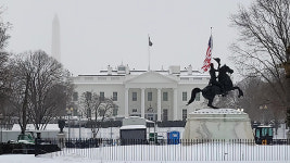 백악관 당국자 “글로벌 관세 15%로 인상 작업 진행 중”