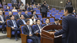 ‘허위사실 유포 처벌’ 삭제한 국민투표법 국회 본회의 상정…국민의힘 무제한 토론