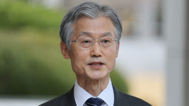 조희대 “대법관 제청, 청와대와 협의 중…사법개혁 3법, 심사숙고 부탁”