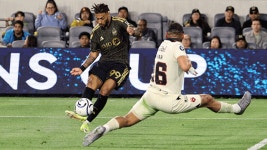 ‘손흥민 7호 도움’ LAFC, 챔피언스컵 16강서 1대 1 무승부