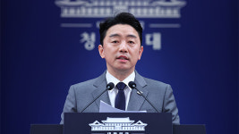 강훈식 “미 호르무즈 파병 관련 공식 요청 없어…내부적으로 검토 중”