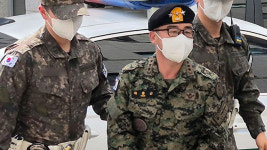 종합특검, ‘정치인 체포 지시’ 증언한 곽종근 참고인 조사