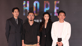 나홍진 ‘호프’ 개봉 사흘 만에 100만 관객…올해 최단 기록