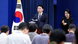 청와대 “메가특구특별법 ‘주52시간 특례’, 노동계 동의 받아야”