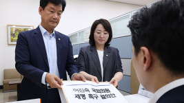 민주당, 이진숙 ‘제명 촉구 결의안’ 제출…“동료라고 하기도 부끄러워”