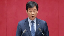 ‘전두환 내란 아냐’ 발언 본회의 충돌…민주 “퇴출 필요” 김태규 “취지 왜곡”