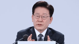 이 대통령 “과격한 주장, 개혁 성과 독차지 이기심 비롯…무책임한 극단주의 경계”